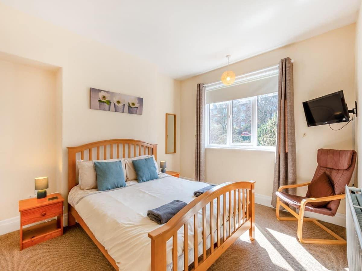 Holiday home Large 5 Bed House In Near The Beach, Large Garden & Hot Tub Scarborough